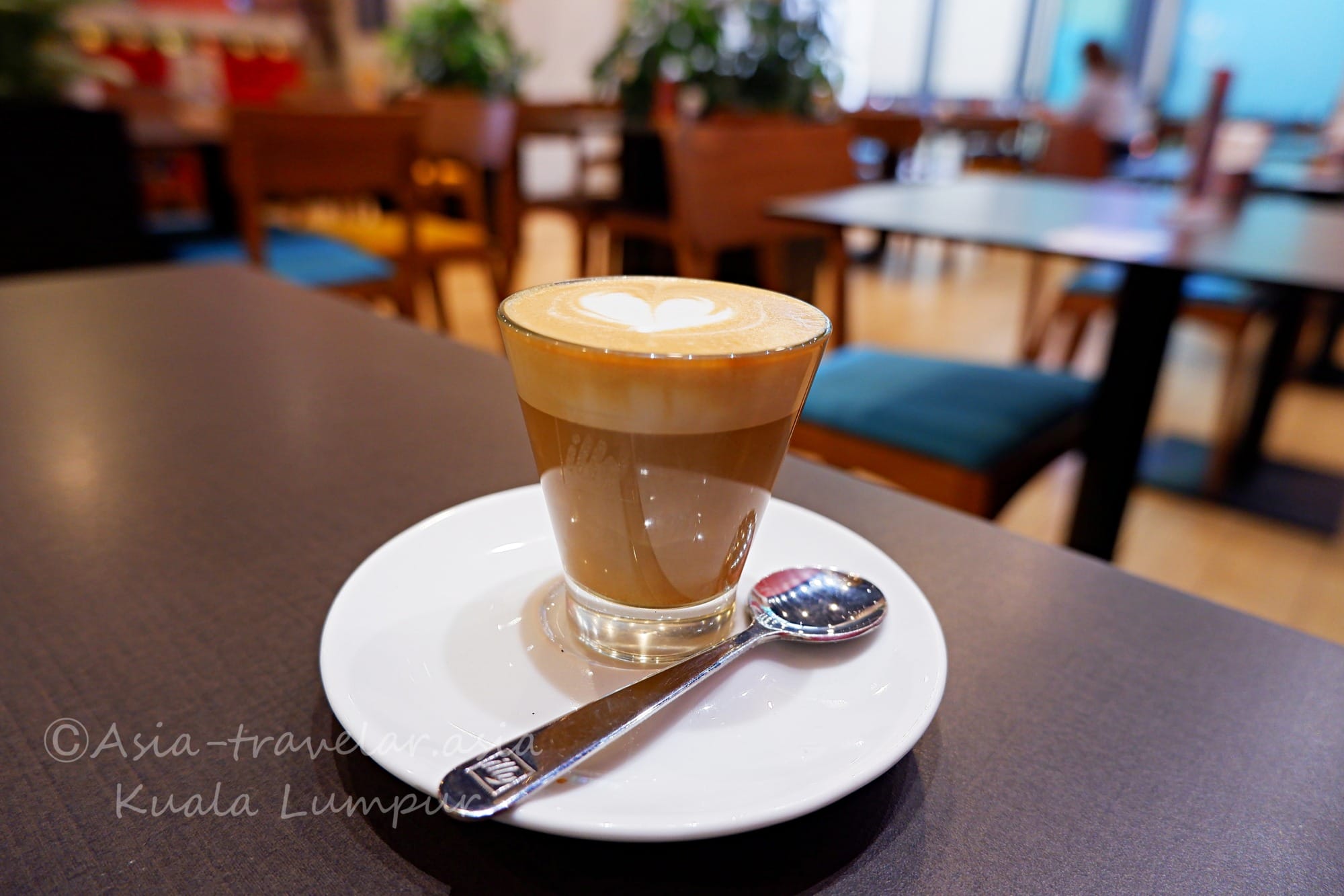 KL パビリオン illy