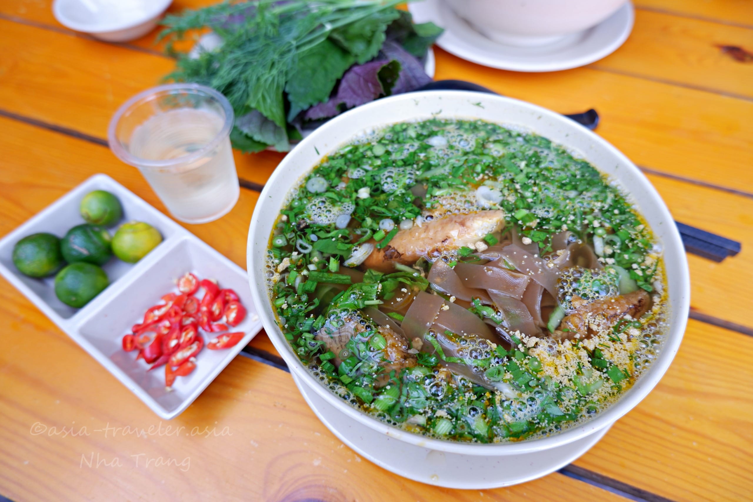 ニャチャン バインダーカーロー